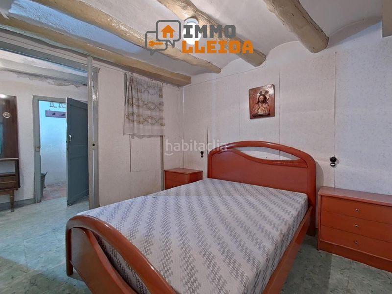 Foto cf242c6f-1a11-4599-8ba8-b1759752ffdc. Casa adossada amb aparcament a Cervera