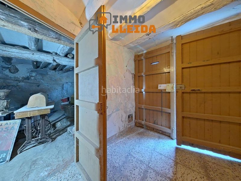 Foto fa940882-8266-4566-823f-96fa075c5fdb. Casa adossada amb aparcament a Cervera