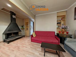 Casa a Carrer carrer muralla 32. Casa con múltiples posibilidades en castellserà  vivienda de 130