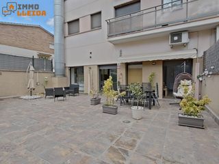 Planta baixa  Calle camp 55. Piso con terraza y garaje en cerdanyola del valles