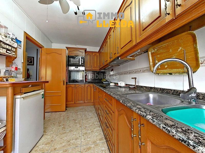 Foto 2926208b-28a4-4bd1-9ba3-4bef6c0fb041. Casa adossada a calle agramunt 23 a Tàrrega