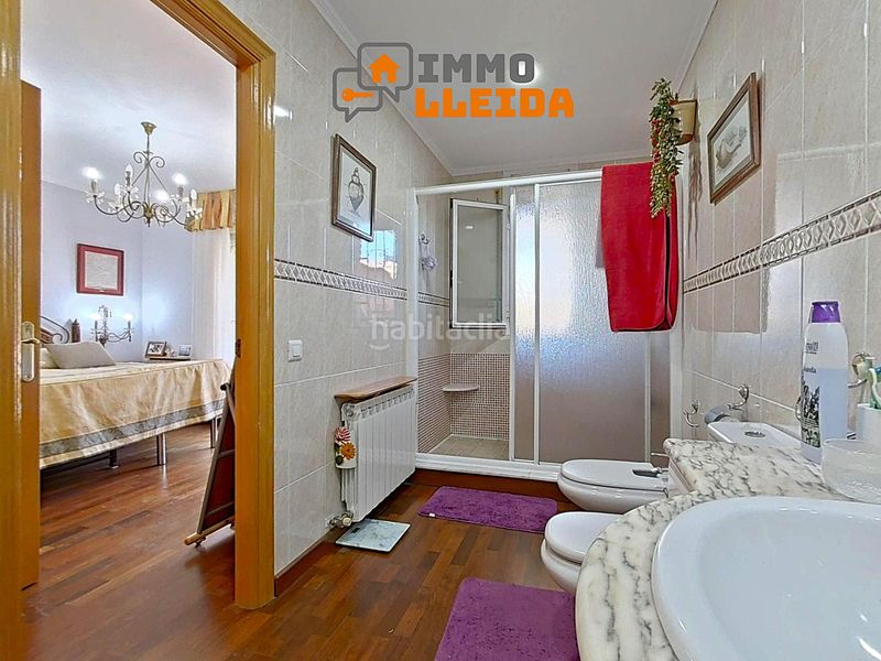 Foto 3ff2eee1-f806-4048-b647-b8dd7d00f7bb. Casa adossada a calle agramunt 23 a Tàrrega