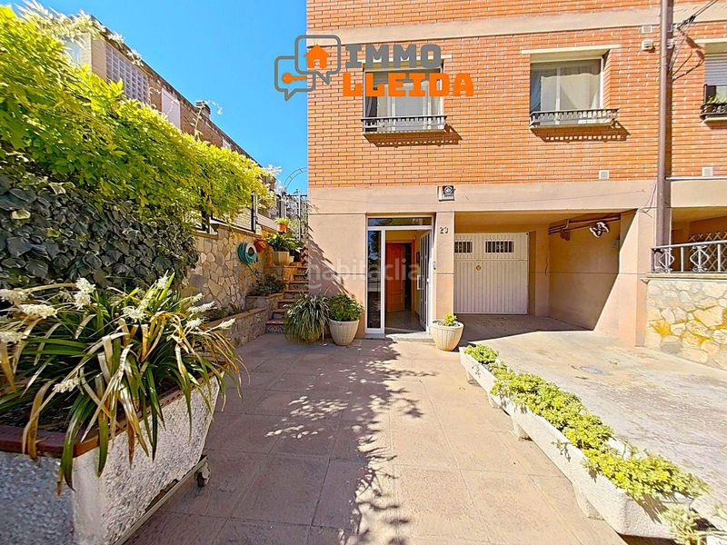 Foto 8030bd14-d0f2-452e-bcf2-c78aa4ac6c2f. Casa adossada a calle agramunt 23 a Tàrrega