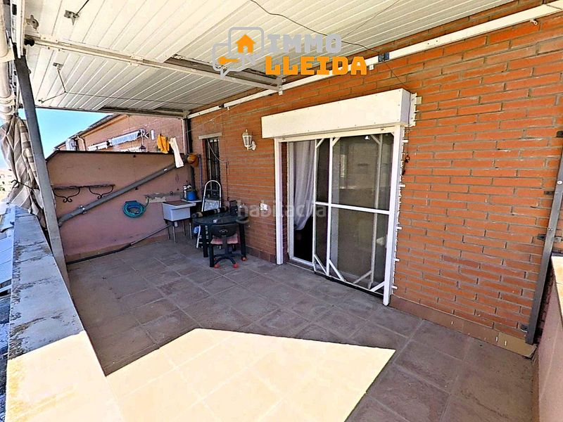 Foto c76ae6d8-3323-4235-a67f-28f5a1ddda23. Casa adossada a calle agramunt 23 a Tàrrega