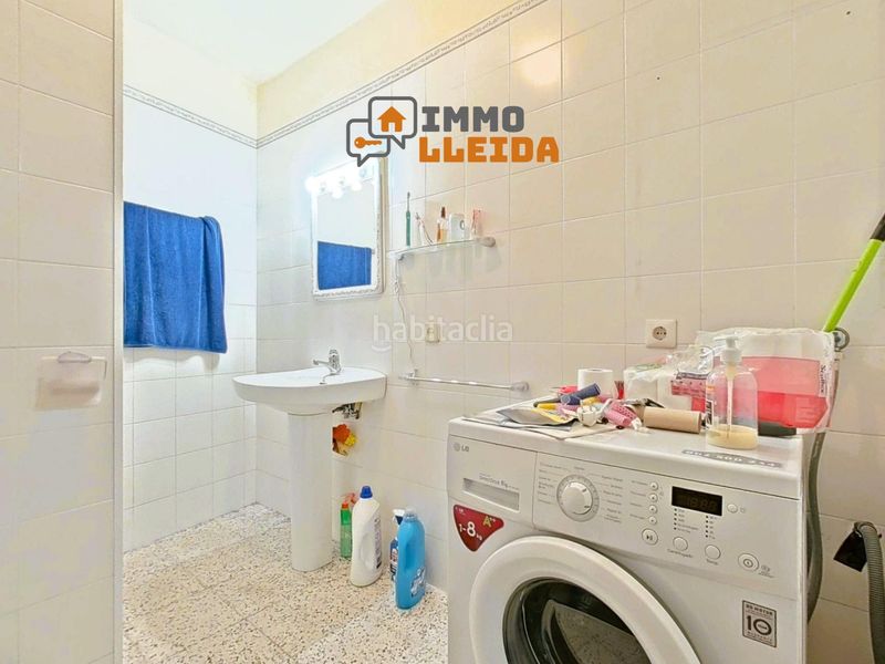Foto 01ff9923-19a1-4f8d-a592-60ffb26c2345. Casa adossada a calle castell 3 a Estaràs