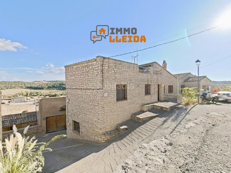 Foto 229d6530-e16d-493d-b2b0-4533c798d70a. Casa adossada a calle castell 3 a Estaràs