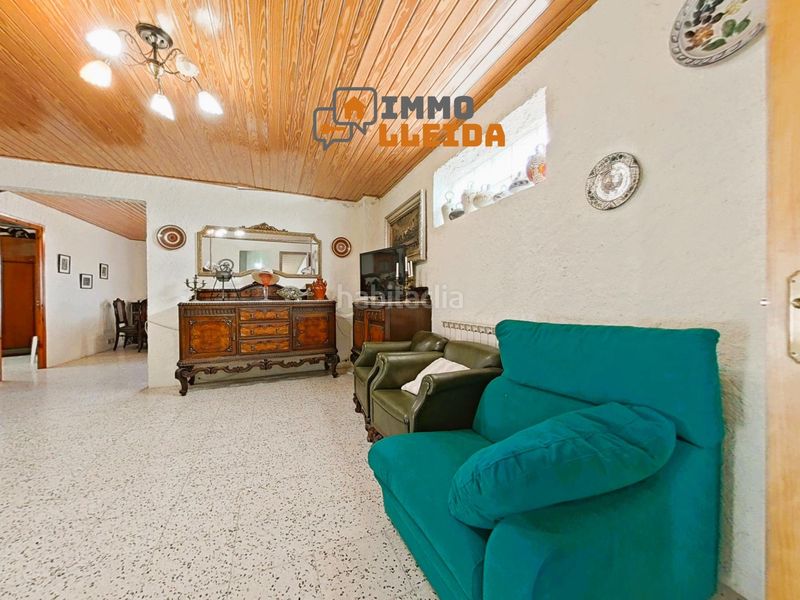 Foto d995e8ee-3570-4d09-a976-287a7e0a0045. Casa adossada a calle castell 3 a Estaràs
