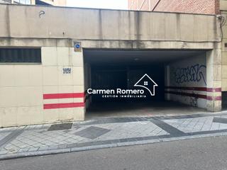 Aparcament cotxe a Labradores. Plaza de garaje doble para 2 coche jto. plaza mercado san juan