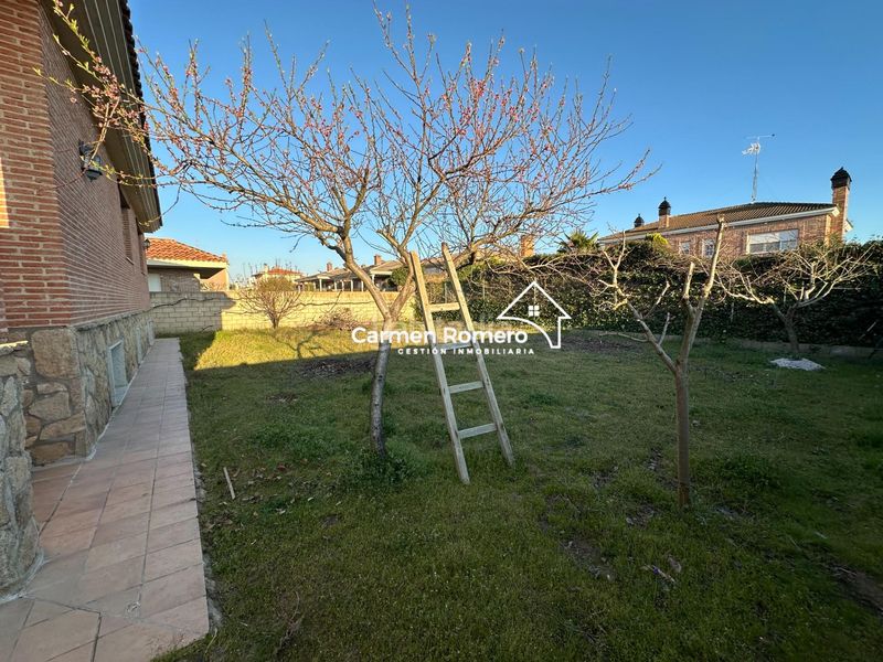 Foto fb7a208a-26e3-4eae-ae63-ce05790058df. Xalet amb calefacció aparcament a Villamayor