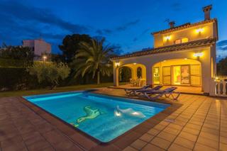 Chalet in Cap roig. Venta chalet en costa lampolla