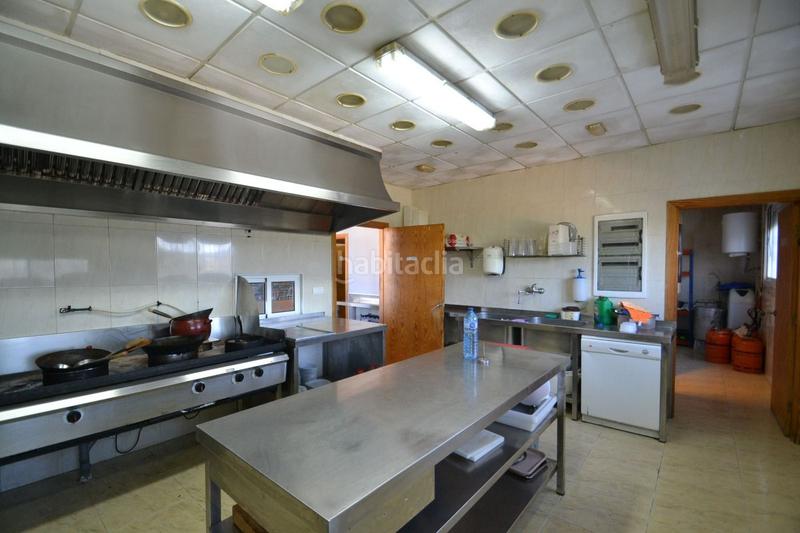 Foto 5a59b959-dd94-427f-9edf-4ae5ab4f54b7. Lloguer local comercial a avenida u d'octubre de l' 12 a Ametlla de Mar (L´)