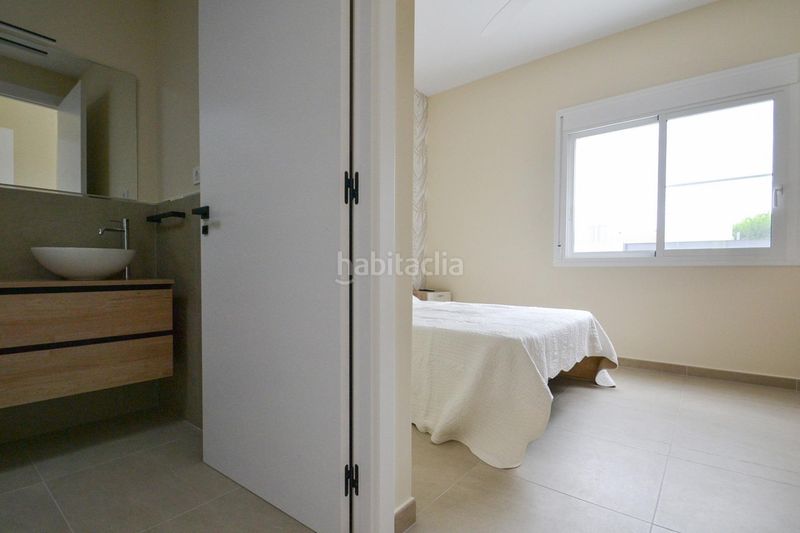 Foto 180f2288-be07-4ce7-82f8-f35a5b125c16. Xalet a aliga pescatera de l' 100 a Deltebre