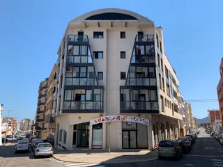 Local Comercial a Grau - Quintanes. Local esquinero av. catalunya