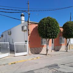 Casa adossada a Major. Casa renovada en deltebre