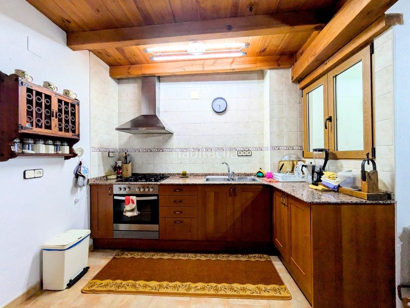 Foto 45c3826a-98b8-4960-ab94-9891bc4f23fe. Casa a calle major-el boixar a Pobla de Benifassà (la)