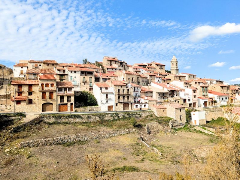 Foto 46857988-82db-45b1-9f15-c4346b55b3c7. Casa a calle major-el boixar a Pobla de Benifassà (la)