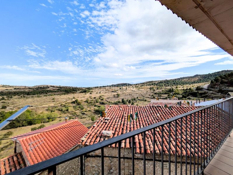 Foto bd2a45b9-b927-439b-b2c0-0780b86c987e. Casa a calle major-el boixar a Pobla de Benifassà (la)