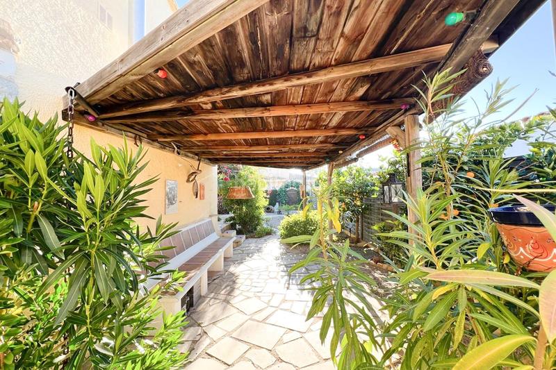 Foto a1ef4ce4-5d5c-4d1d-8a32-3accc579d5a6. Chalet en corb mari del 24 chalet acogedor con piscina privada en riumar, cerca de la playa en Deltebre