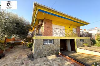 Xalet a Sota montsia. Chalet en sota montsià con piscina privada, garaje y múltiples p