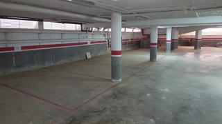 Aparcament cotxe a Avenida robert graupera 213. Venta de plazas de parking en deltebre