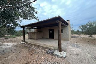 Country house in Polígono 81 parcela 6 ulldellops. l'ampolla (tarr 81. Finca rústica en ampolla a pocos kilómetros de la playa