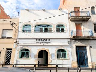 Building  Carrer madrid. Edificio en venta