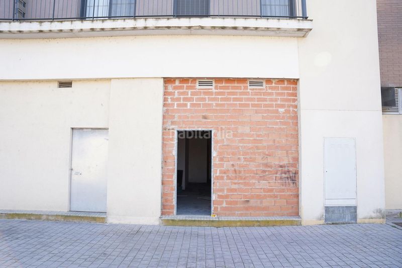 Foto b2c00eee-ee18-4942-90f7-1e22051f577c. Local comercial a Deltebre