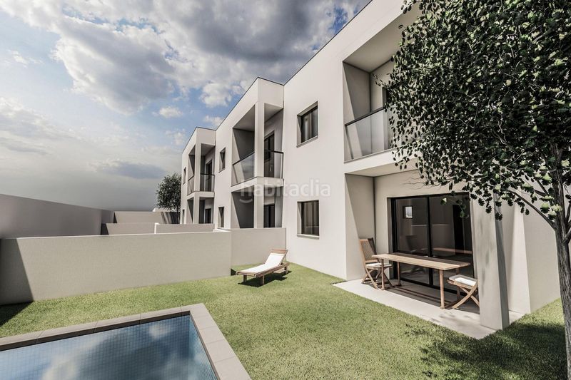 Foto 227f3399-fb48-4779-8cae-c2d2684a9733. Casa amb piscina a Deltebre