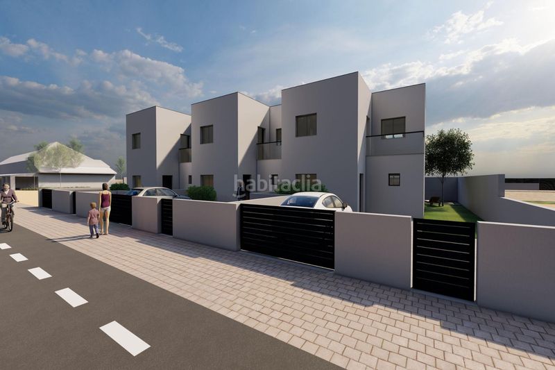 Foto 2fc6ba57-5d8c-4bff-b921-04c38fd0859e. Casa amb piscina a Deltebre