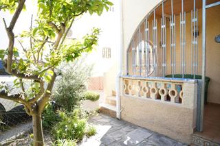 Casa a Deltebre. Chalet en la playa de riumar con piscina privada y dos viviendas