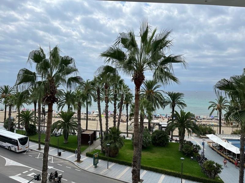 Foto e3c34fe5-daf7-4dea-9226-90c9861e3d01. Apartamento  en primera linea de mar en Salou