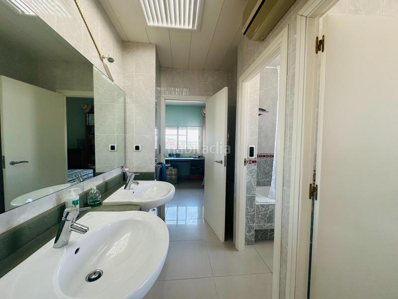 Foto ee4a38ea-9012-411a-848a-e0c53c5b5900. Casa amb calefacció aparcament a Masdenverge