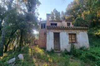 Masia a Alfara de Carles