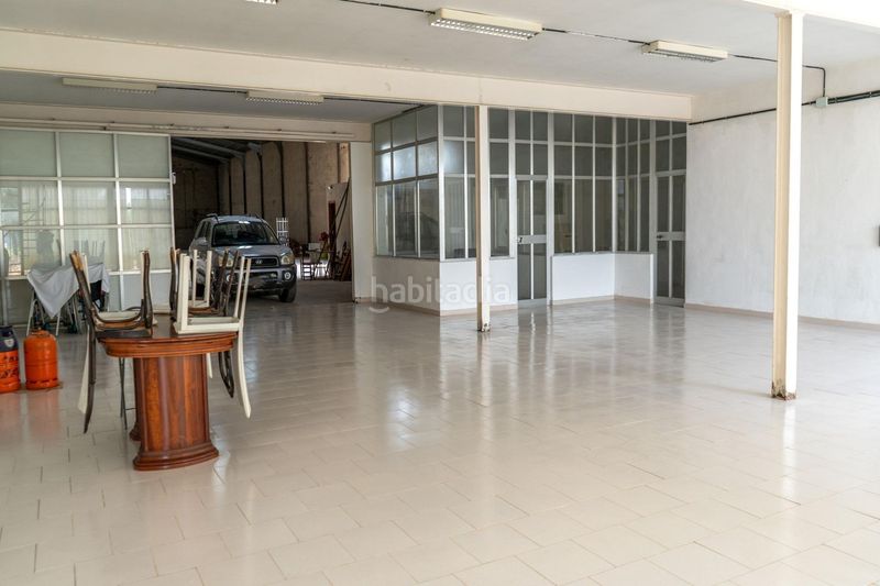 Foto c35df5e9-c2c3-4433-a25a-28d3edeeac3a. Local comercial a Deltebre