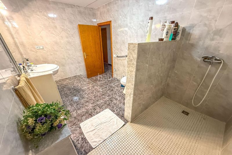 Foto d6cf1101-d73e-4448-993b-a1515c638128. Local comercial a Deltebre