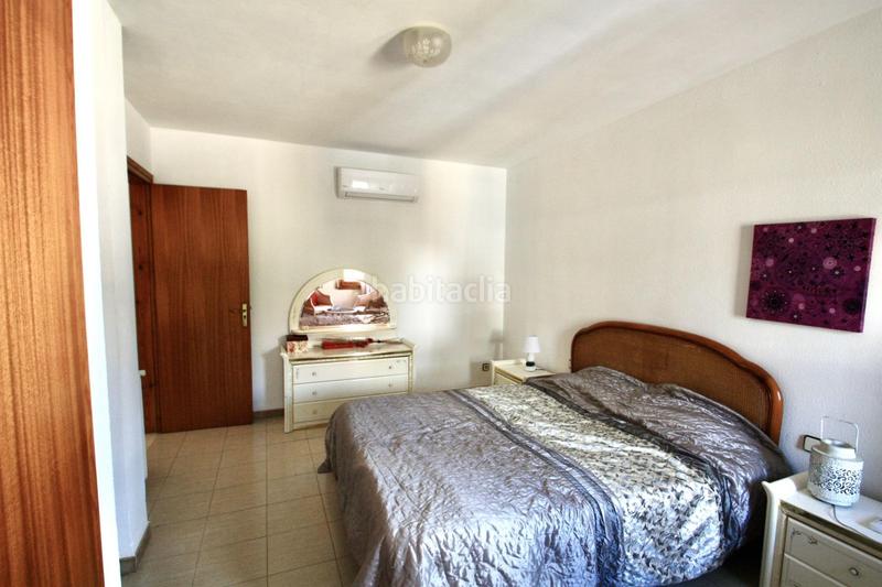 Foto 9a8a7516-f34b-42ce-833c-b6a8616a110e. Casa bonito chalet frente al mar en lampolla con piscina privada. en Perelló (El)