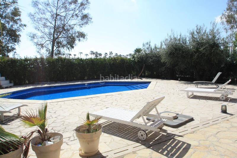 Foto b6609ef8-b053-4a9b-aecd-f1773105aa64. Casa bonito chalet frente al mar en lampolla con piscina privada. en Perelló (El)