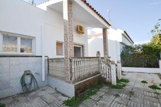 Casa a Deltebre. Chalet en venta en la urbanización riumar