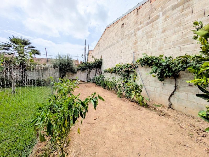 Foto ff2f4dde-a44f-417e-926b-bef5cee409ea. Casa amb aparcament a Deltebre