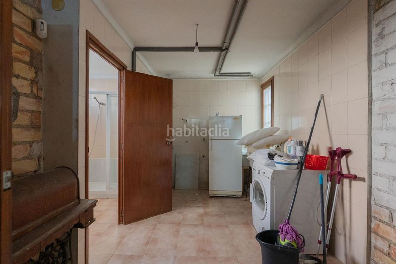Foto addc5fe1-4be3-4a75-b8d1-d925cf6dfd7e. Casa amb aparcament a Deltebre