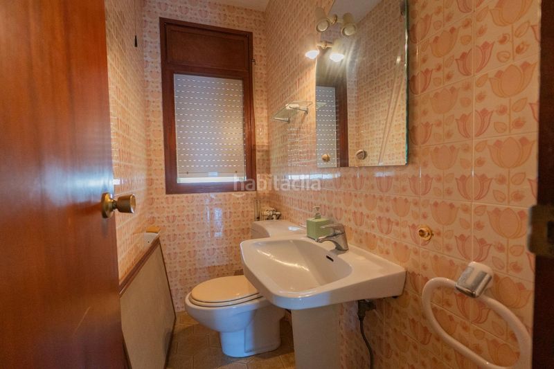 Foto f290991e-85ab-45fb-bd7d-f2340d254bac. Casa amb aparcament a Deltebre