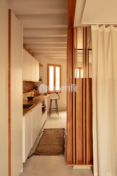 Foto b74a72b9-a2ec-45c5-8092-6f0f12bdabb7. Piso en Raval Barcelona