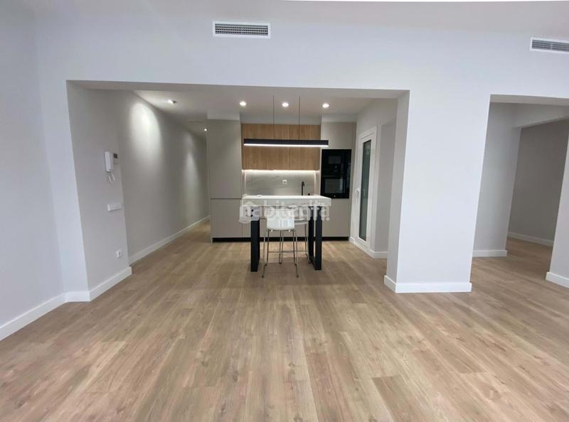 Foto b77fe282-8829-4a79-bb9c-c77f3d01aaae. Appartamento con riscaldamento in Sant Antoni Barcelona