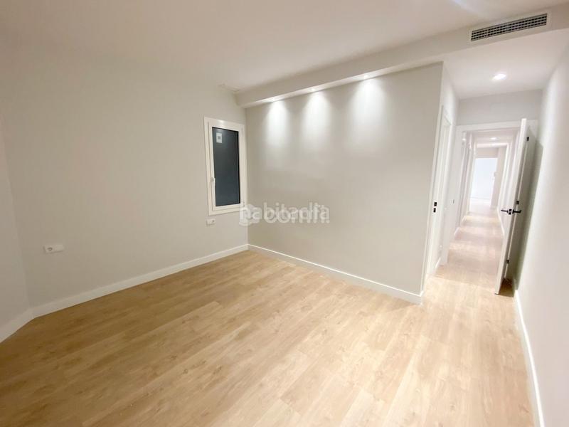 Foto c9c28b50-a749-4ccb-8468-dcc2ff0705a1. Piso en Sant Antoni Barcelona