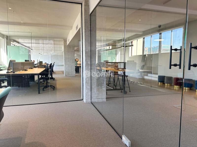 Foto 3acfd2d9-fb97-4e32-b030-c5524488f565. Office space with heating in El Parc i la Llacuna del Poblenou Barcelona