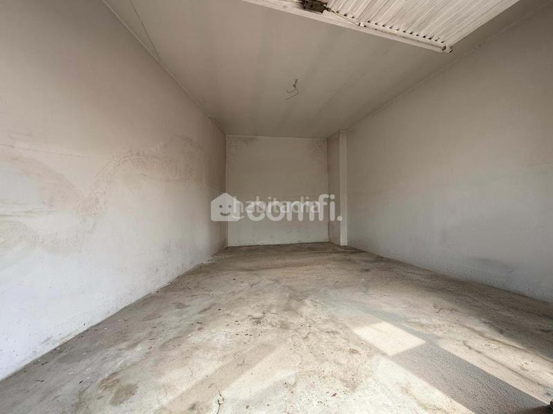 Foto f5fc305a-9b94-42cd-9840-a8dacaa3f0f8. Posto auto in Califòrnia-Santa Madrona Masnou (El)