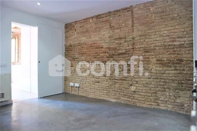 Foto 375adbfb-83ca-4428-9c6b-8658e7dcf250. Pis a Raval Barcelona