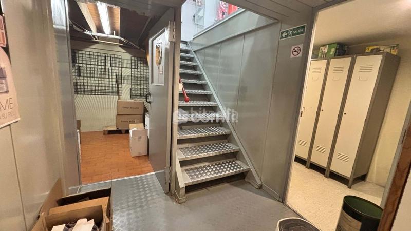 Foto cc94fe39-acb5-4eb8-92a0-4efaf25f35f3. Location local commercial dans Dreta de l´Eixample Barcelona