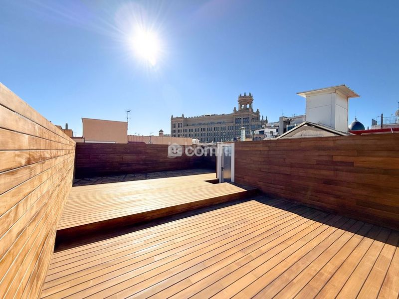 Foto 255e7c8c-dbe3-405f-b60d-fdc664b0f878. Ático en St. Pere - Sta. Caterina - El Born Barcelona