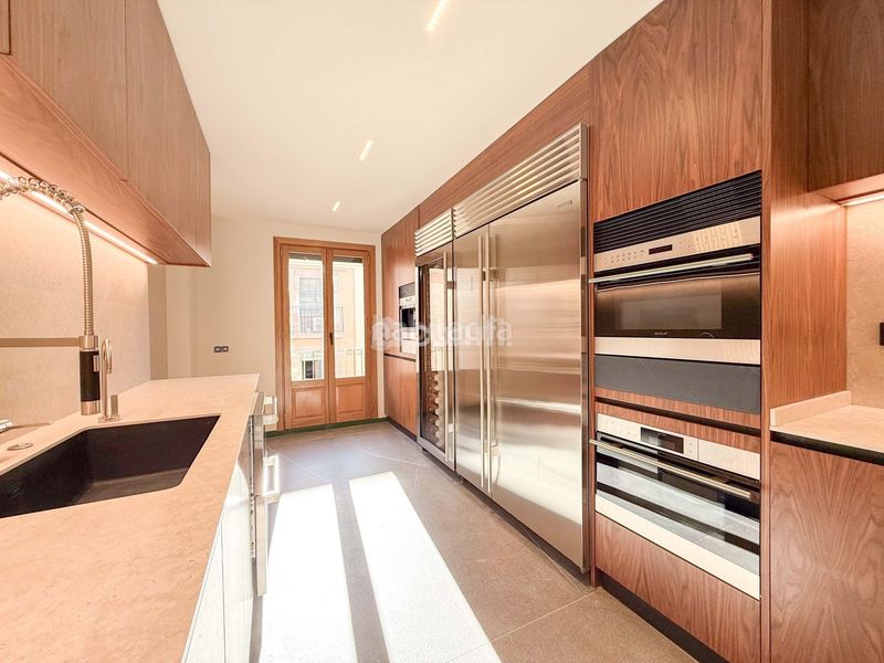 Foto 3a492ad9-a113-4541-97a8-86fa821df62e. Ático en St. Pere - Sta. Caterina - El Born Barcelona